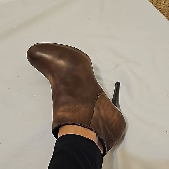 Stuart Weitzman x SCOOP Brown Leather Booties 8.5 - Picture 8 of 9